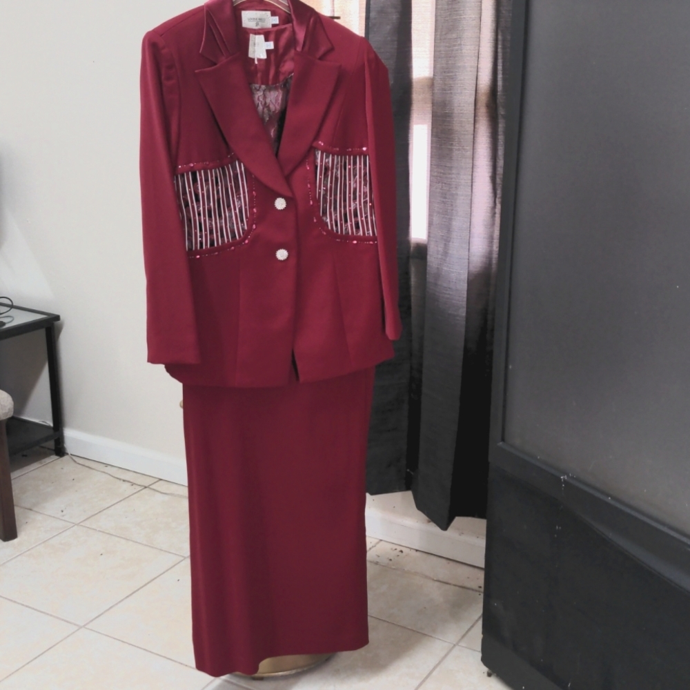 Louise Ricci Dress Suit